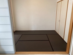 黒畳 栗色で統一の和紙畳
