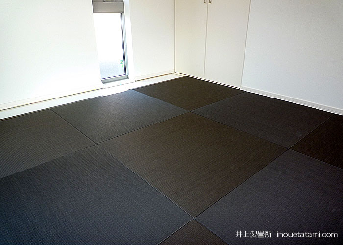 黒色琉球畳空間