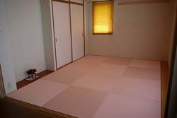 薄桜色の琉球畳
