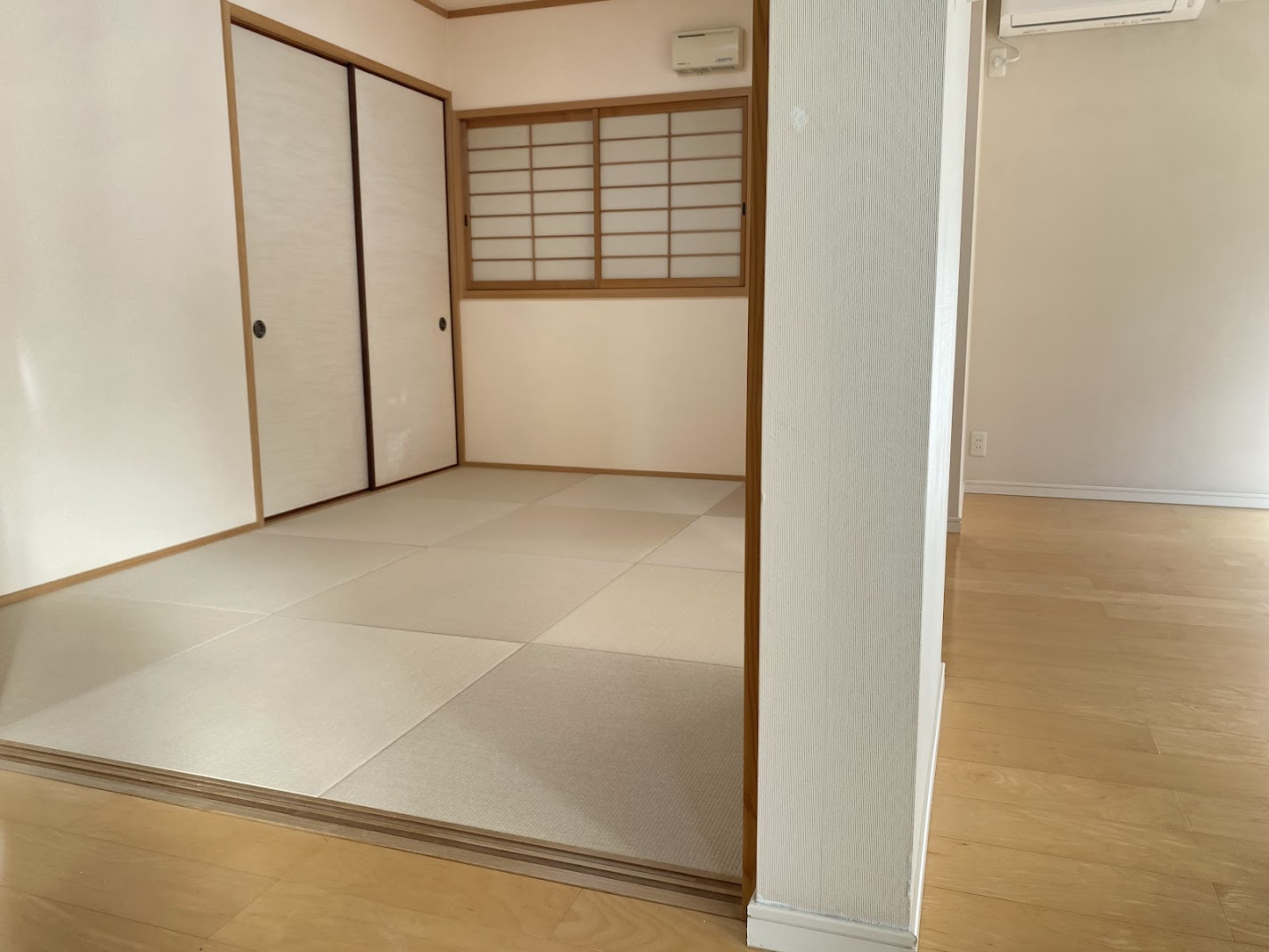 【引越し時に畳を新調】灰桜色×白茶色のおしゃれな琉球畳へリフォーム！